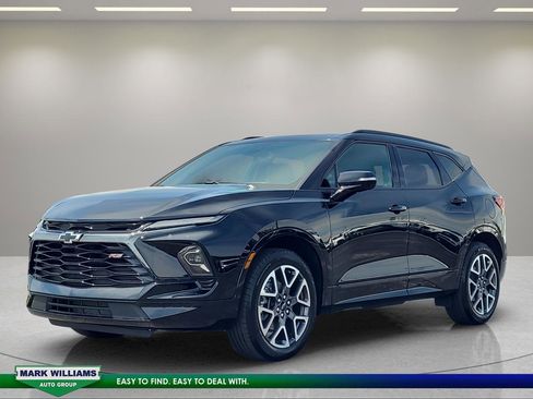 Used 2025 Chevrolet Blazer RS w/ LPO, Floor Liner Package FWD image 8
