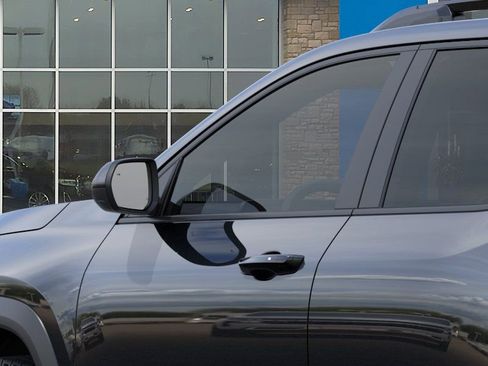 New 2026 Chevrolet Equinox LT w/ Midnight Edition FWD image 12