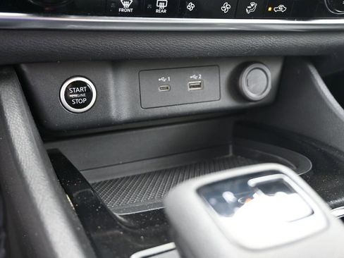 Used 2023 Nissan Rogue SV FWD image 22