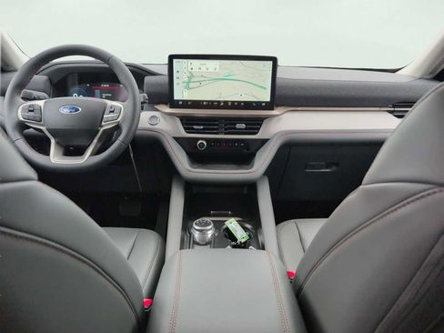 New 2025 Ford Explorer Active w/ Active Comfort Package image 18