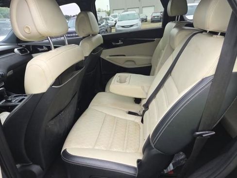 Used 2016 Kia Sorento SX FWD image 9
