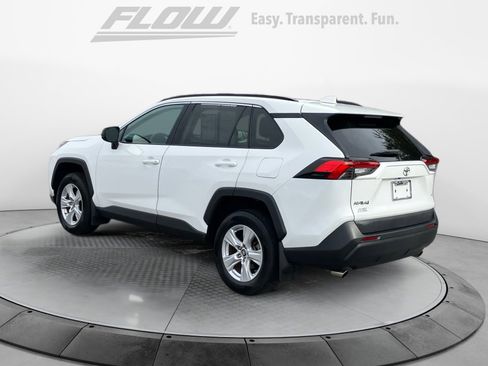 Used 2021 Toyota RAV4 LE image 6