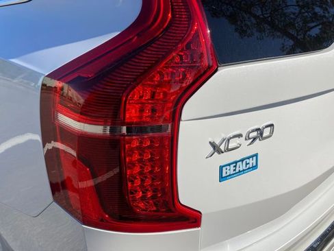 New 2025 Volvo XC90 T8 Core w/ Climate Package image 13