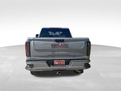 Used 2025 GMC Sierra 2500 AT4 w/ AT4 Premium Plus Package AWD/4WD image 4