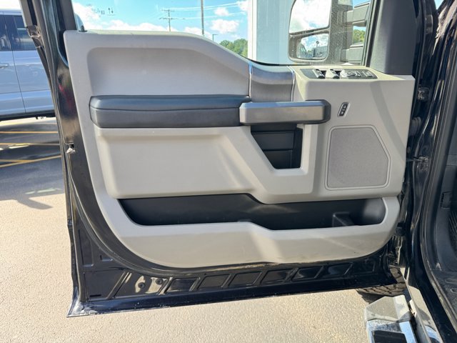 Used 2022 Ford F350 XLT w/ XLT Premium Package AWD/4WD image 20