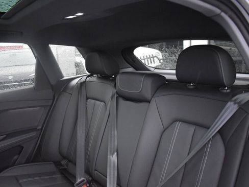 Used 2023 Audi Q4 e-tron Premium Plus w/ Premium Plus image 27