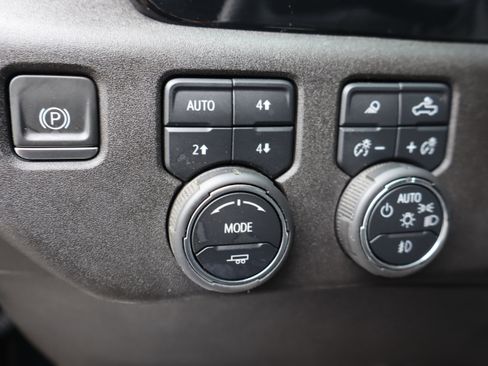 Certified 2024 Chevrolet Silverado 2500 LTZ w/ LTZ Plus Package image 22