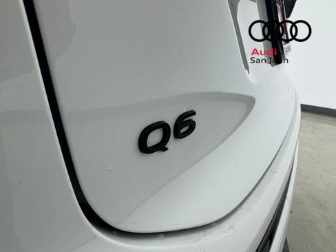 Used 2025 Audi Q6 e-tron Premium w/ Convenience Package RWD image 12