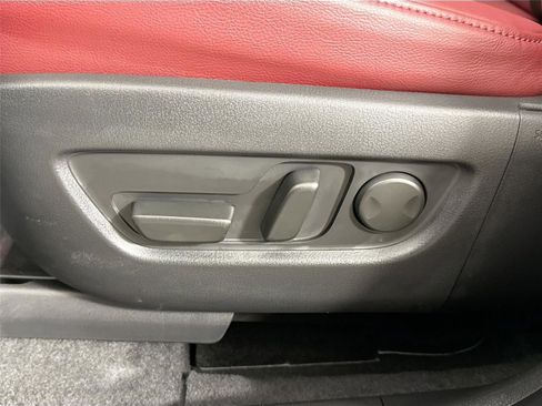 Used 2025 MAZDA CX-70 Plug-In Hybrid w/ Premium Plus image 32