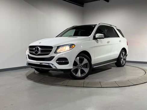 Used 2019 Mercedes-Benz GLE 400 4MATIC image 2