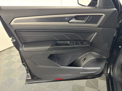 Used 2020 Volkswagen Atlas Cross Sport SEL R-Line AWD/4WD image 46