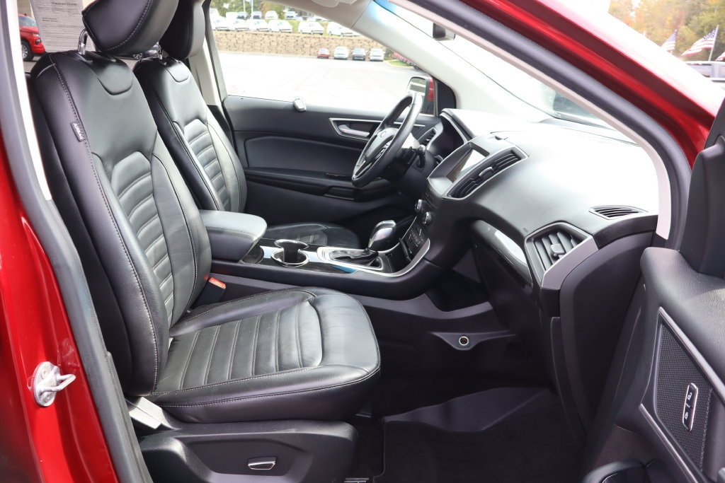Used 2017 Ford Edge SEL w/ Equipment Group 201A AWD/4WD image 21