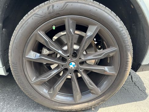 Used 2024 BMW X4 xDrive30i w/ Premium Package AWD/4WD image 12
