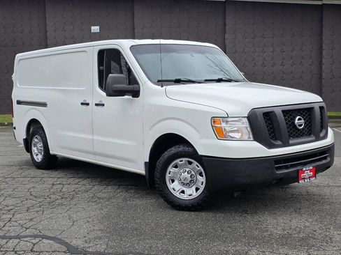 Used 2017 Nissan NV 1500 SV w/ Back Door Glass Package image 3