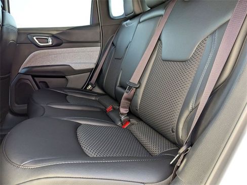 New 2026 Jeep Compass Latitude image 28