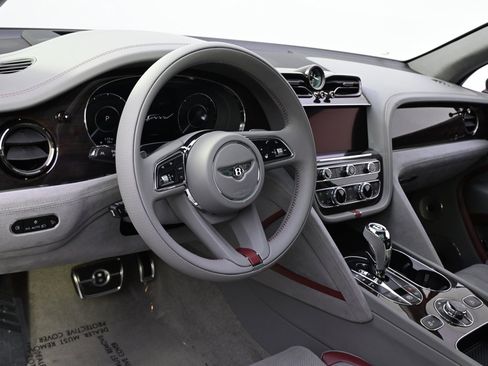 New 2026 Bentley Bentayga Speed image 11