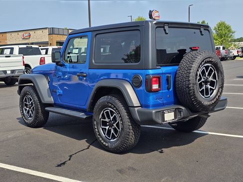 Used 2024 Jeep Wrangler Sport AWD/4WD image 14