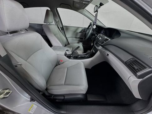 Used 2014 Honda Accord LX image 32