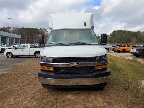 New 2025 Chevrolet Express 3500 w/ Power Convenience Package image 6