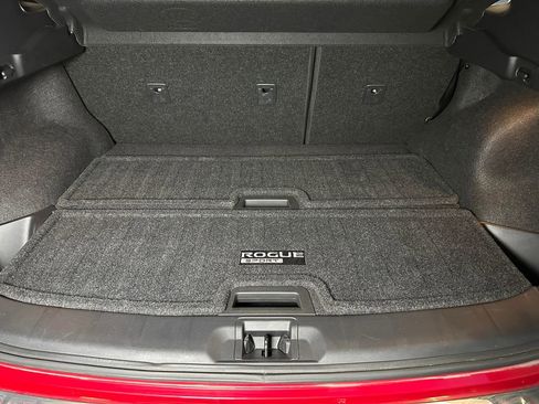 Used 2018 Nissan Rogue Sport SV image 22