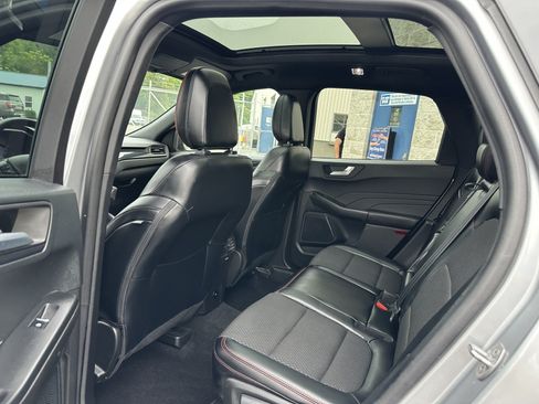 Used 2023 Ford Escape ST-Line AWD/4WD image 10