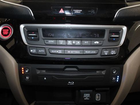 Used 2019 Honda Pilot Elite image 31