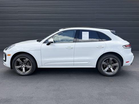Used 2023 Porsche Macan Turbo AWD/4WD image 2