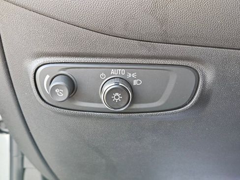 Used 2023 Chevrolet Equinox LT image 24