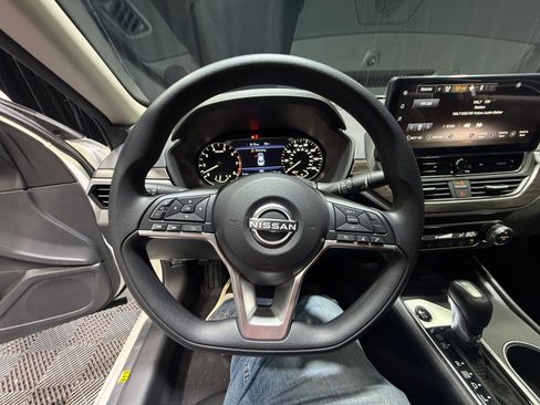 New 2026 Nissan Altima 2.5 SV image 9