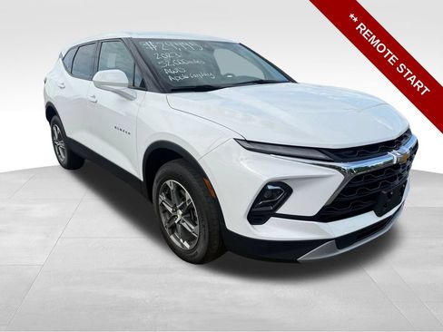 Used 2023 Chevrolet Blazer LT w/ Driver Confidence Package AWD/4WD image 9