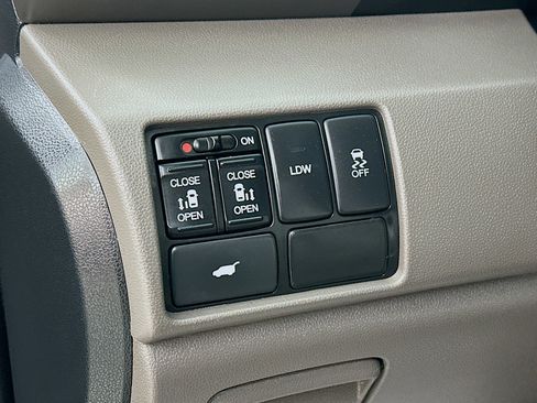 Used 2016 Honda Odyssey EX-L image 10