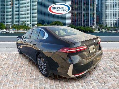 Used 2025 BMW 530i image 13