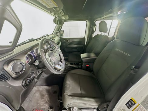 Used 2020 Jeep Gladiator Overland w/ Safety Group image 13