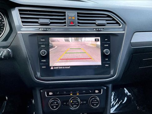 Used 2021 Volkswagen Tiguan SE R-Line image 26