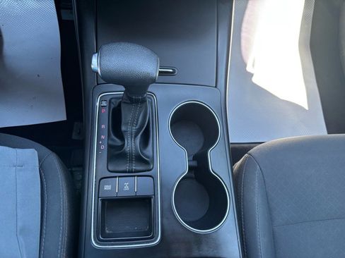 Used 2019 Kia Sorento LX image 37