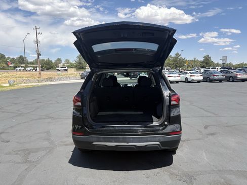 Used 2024 Chevrolet Equinox LT AWD/4WD image 10