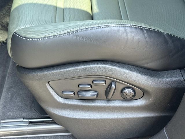 Used 2025 Porsche Cayenne Coupe AWD/4WD image 20