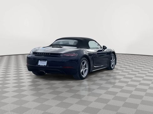 Used 2017 Porsche 718 Boxster image 8
