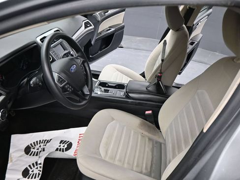 Used 2020 Ford Fusion S FWD image 9