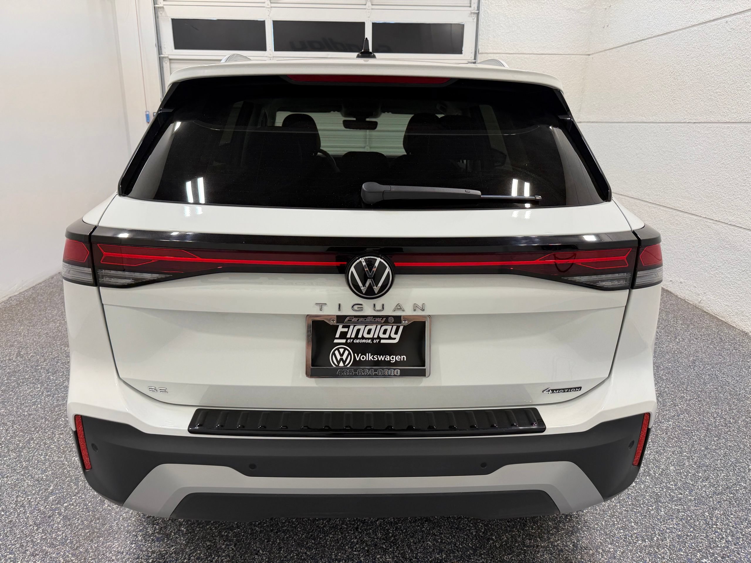 Used 2026 Volkswagen Tiguan SE AWD/4WD image 5