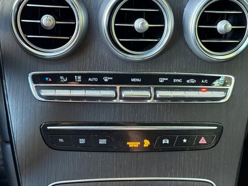Used 2022 Mercedes-Benz GLC 300 4MATIC image 26