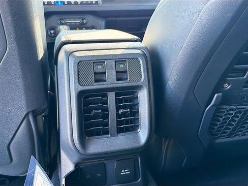 New 2025 Ford Bronco Badlands image 35