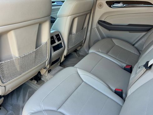 Used 2015 Mercedes-Benz ML 350 4MATIC image 4