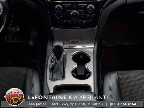 Certified 2021 Jeep Grand Cherokee Laredo X image 27