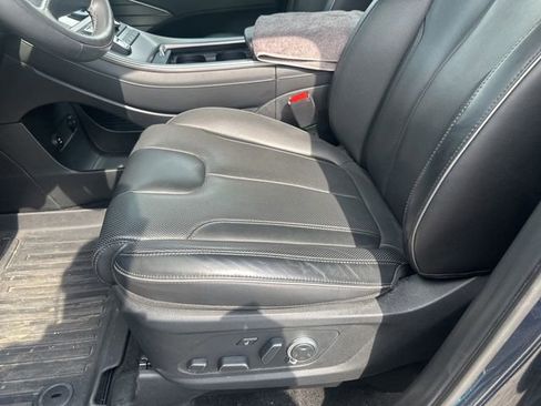 Used 2025 Hyundai Palisade Calligraphy FWD image 9
