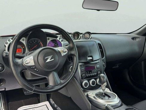 Used 2015 Nissan 370Z Coupe RWD image 27