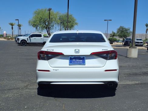 Used 2023 Honda Civic Sport image 5