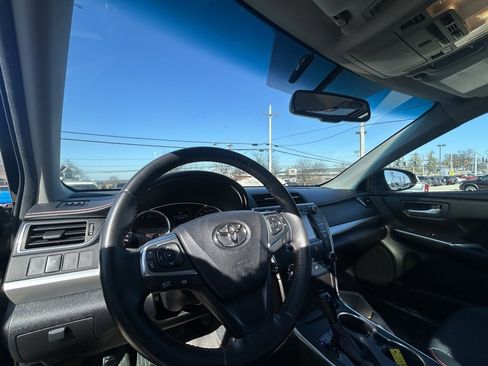 Used 2017 Toyota Camry SE image 15
