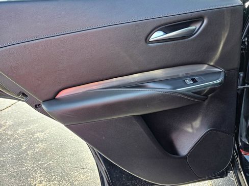 Used 2025 Cadillac XT4 Premium Luxury image 27