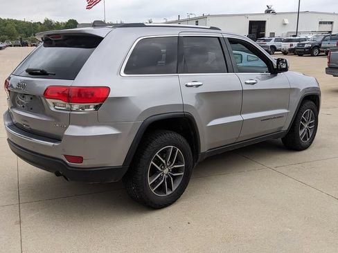 Used 2017 Jeep Grand Cherokee Limited AWD/4WD image 3